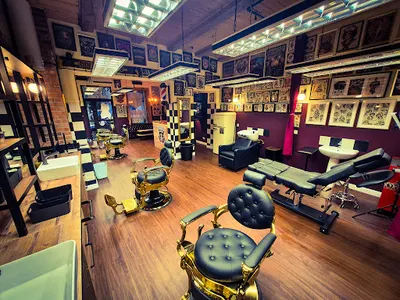 Blade & Glory Barbershop 3
